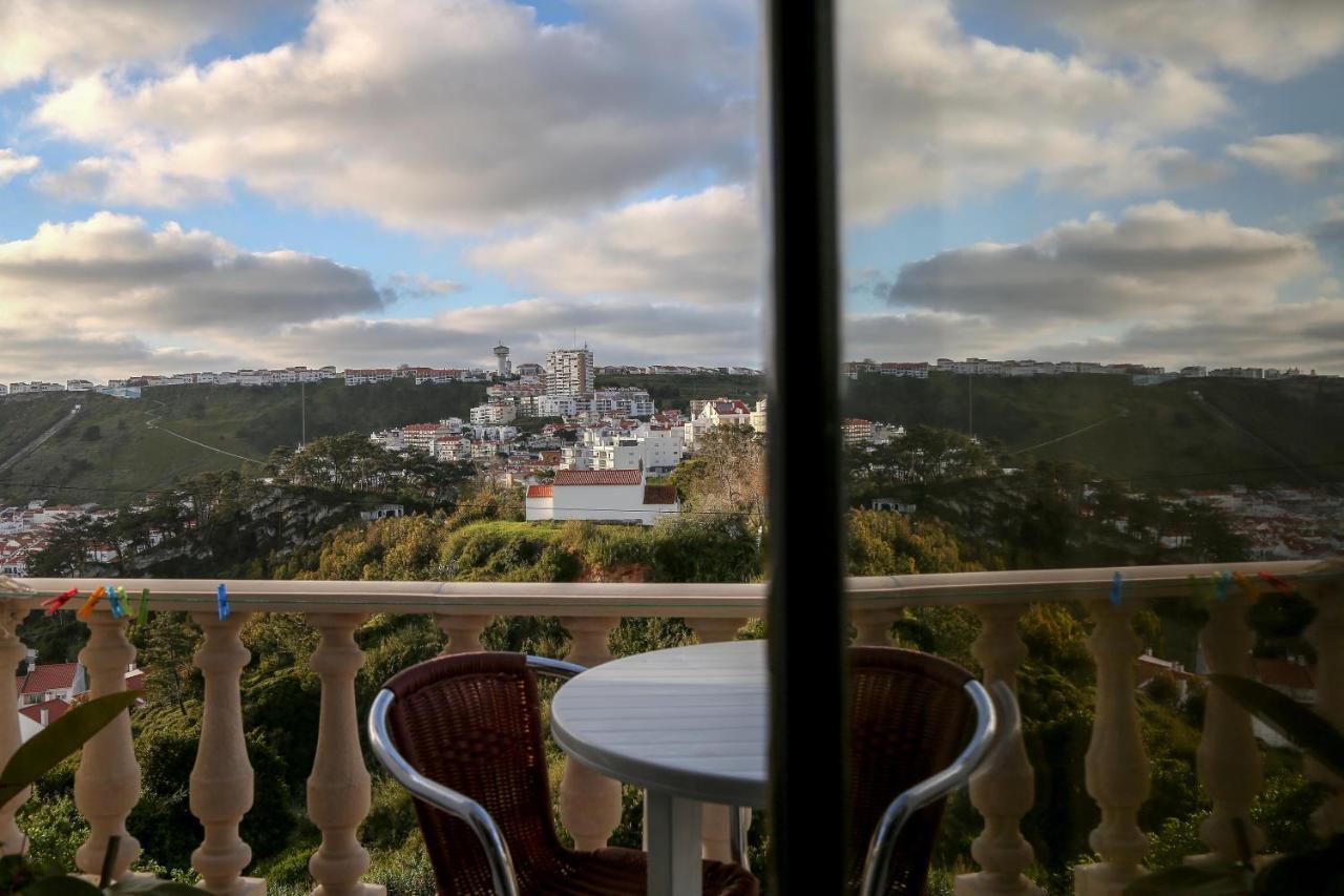 Quartos Da Tia Laura Nazare Bagian luar foto